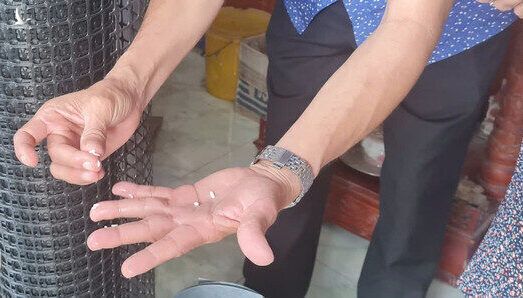 Phát hiện một loại gạo bất thường nghi là gạo giả