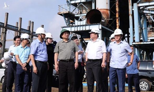 ĐỘNG LỰC 50% GDP VÀ BÀI KIỂM TRA LỚN CỦA THỂ CHẾ
