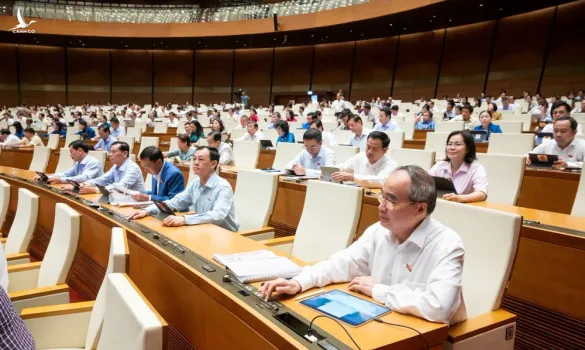 Từ 1/7: Công chức, viên chức không được góp vốn, thành lập, quản lý doanh nghiệp