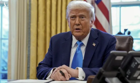 Tổng thống Trump ký tuyên bố cấm nhập cảnh với công dân từ 12 quốc gia