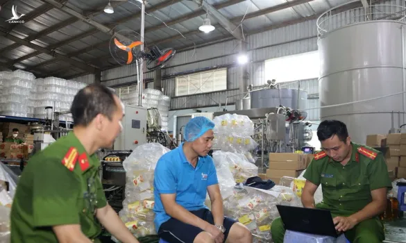 Lập 7 công ty, trốn thuế, “hô biến” dầu chăn nuôi thành dầu ăn cho người