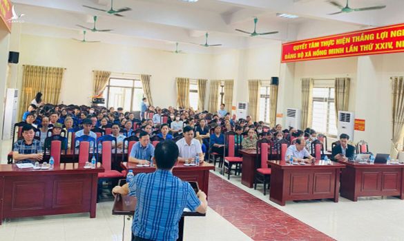 Lãnh đạo huyện ở Hà Nội làm admin bán hàng online doanh thu 4.000 tỉ