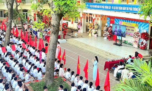 Phụ huynh băn khoăn về khoản đóng góp 40 triệu đồng mua tivi