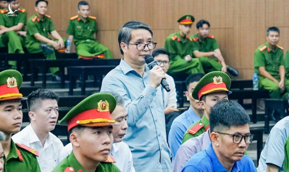 Nghề trợ lý lãnh đạo: Ranh giới mỏng giữa phục vụ và sai phạm