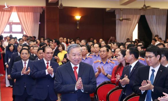 Tổng Bí thư: Không có ‘vùng tối’ mà công tác kiểm tra, giám sát không vươn tới được