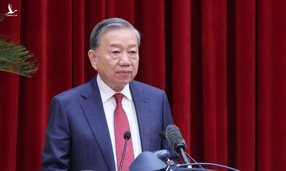 Trung ương xem xét, cho ý kiến về số lượng và nhân sự giới thiệu Bộ Chính trị, Ban Bí thư khóa XIV