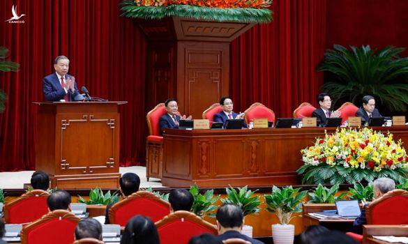 Giới thiệu nhân sự tái cử, tham gia lần đầu vào Bộ Chính trị, Ban Bí thư khóa 14