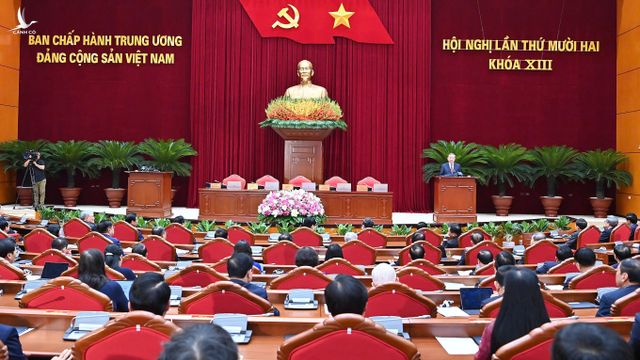 Trung ương đổi mới công tác nhân sự và tổ chức: Chuẩn bị toàn diện cho Đại hội XIV